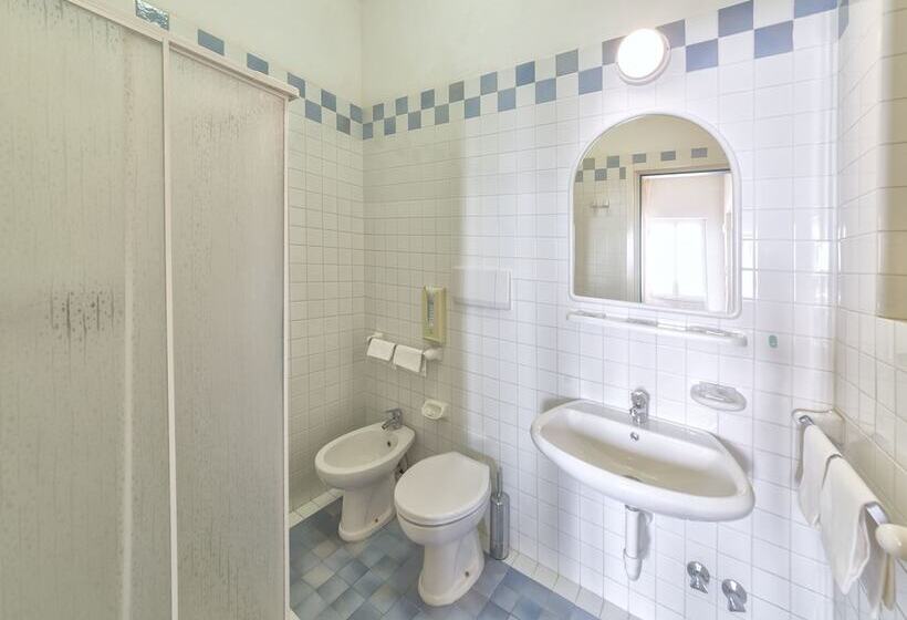 غرفة إقتصادية فردية, Vittoria