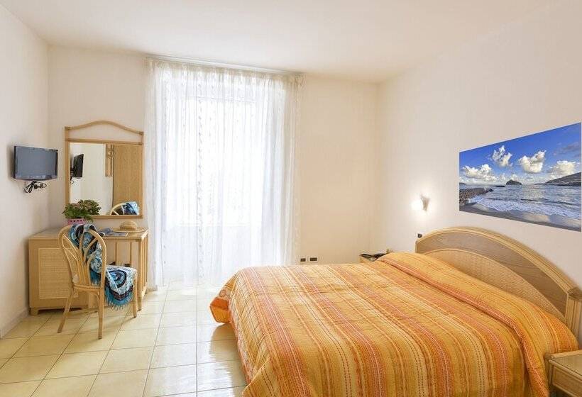 غرفة إقتصادية ثلاثية, Vittoria