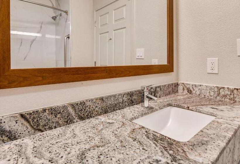 Люкс Адаптированный для Инвалидов, Surestay Plus By Best Western Fort Worth Benbrook