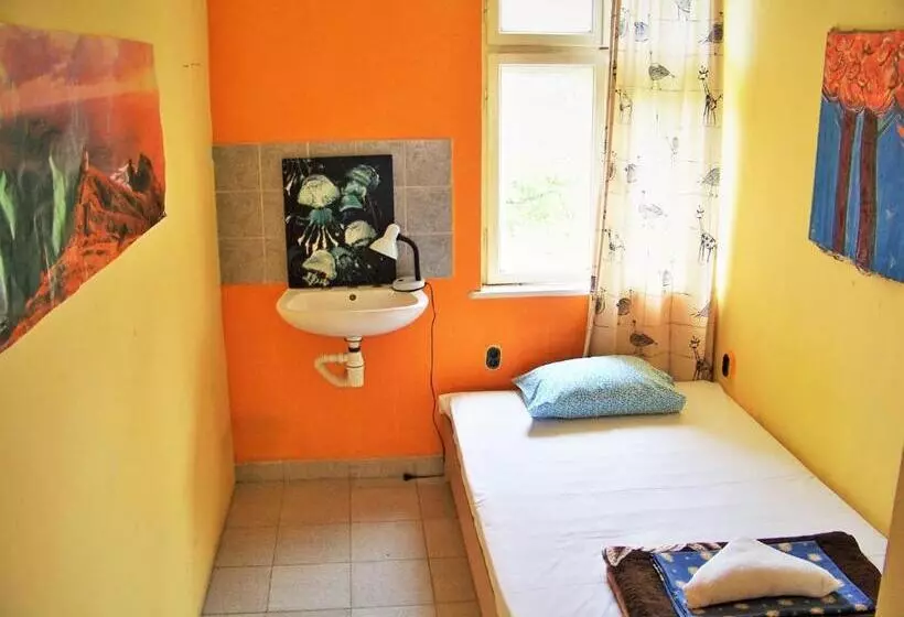 バスルーム共有のシングルスタンダード, Yo Ho Hostel