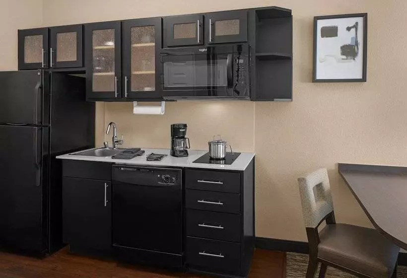スタンダードスタジオ, Candlewood Suites Turlock, An Ihg