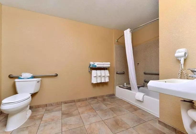 身障者適用スイートルーム, Candlewood Suites Turlock, An Ihg