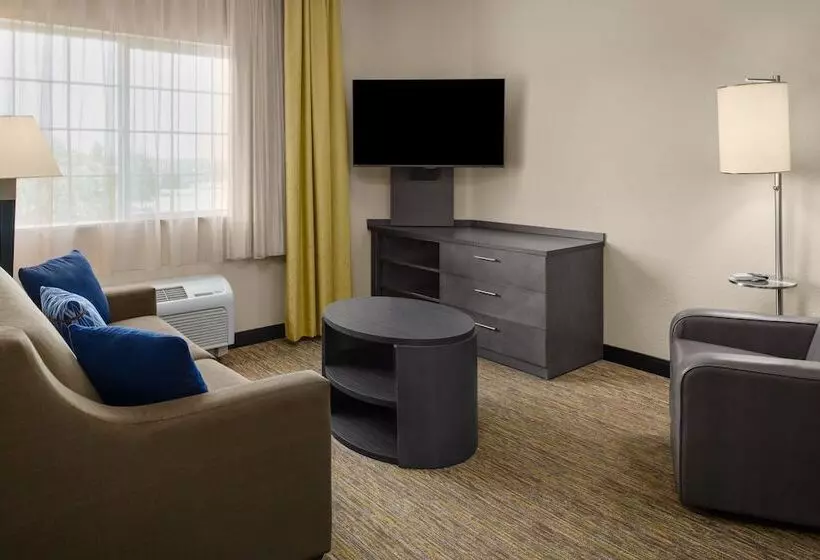 身障者適用スイートルーム, Candlewood Suites Turlock, An Ihg