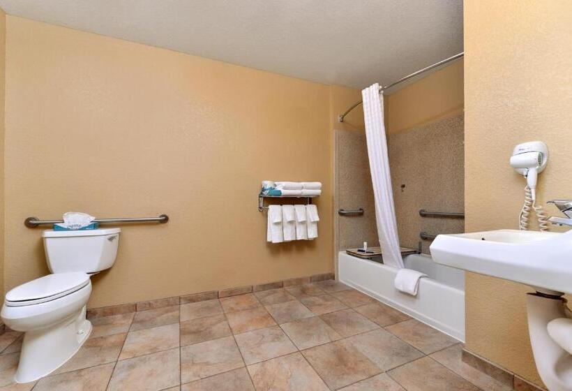 جناح لذوى الاحتياجات الخاصة, Candlewood Suites Turlock, An Ihg