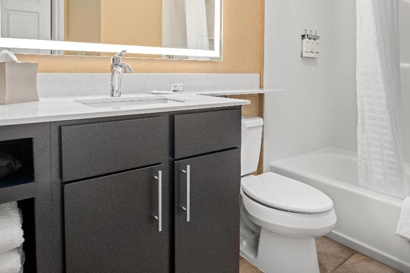 Люкс Кровать Кинг, Candlewood Suites Turlock, An Ihg