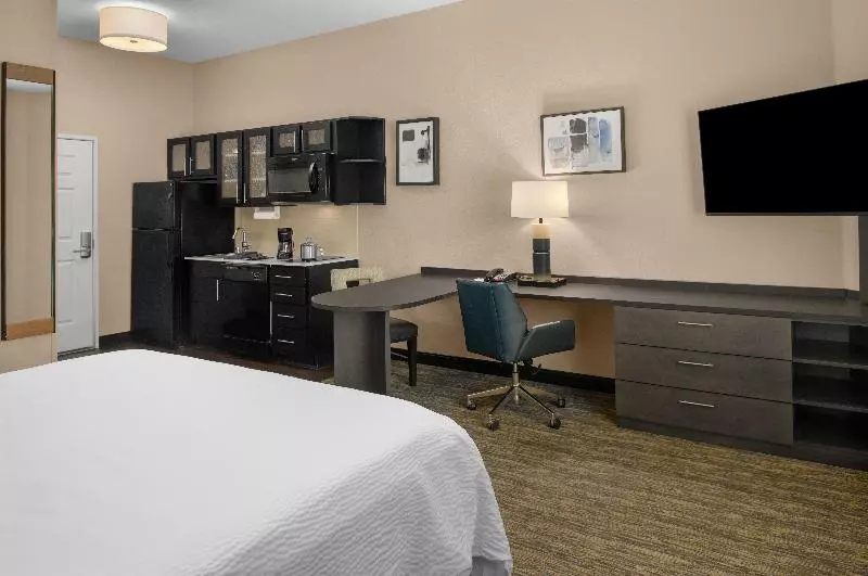 キングサイドベッドのスタンダードワンルーム, Candlewood Suites Turlock, An Ihg
