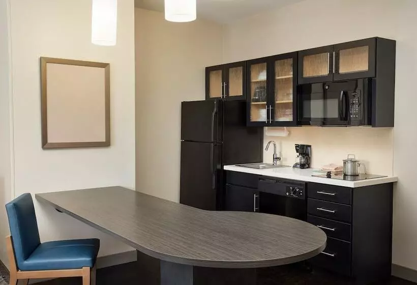 スイート, Candlewood Suites Charleston Northwoods, An Ihg