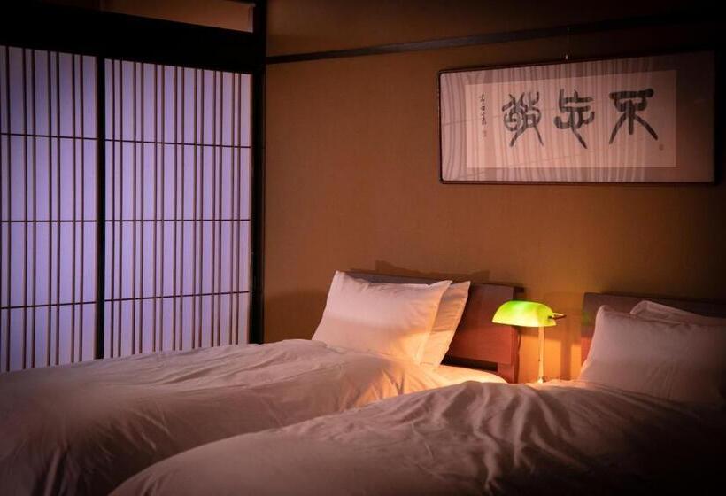 غرفة سوبيريور, Kyotoya