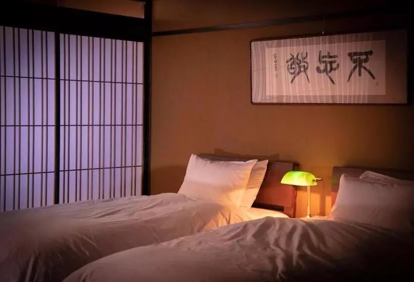 Camera Superiore, Kyotoya