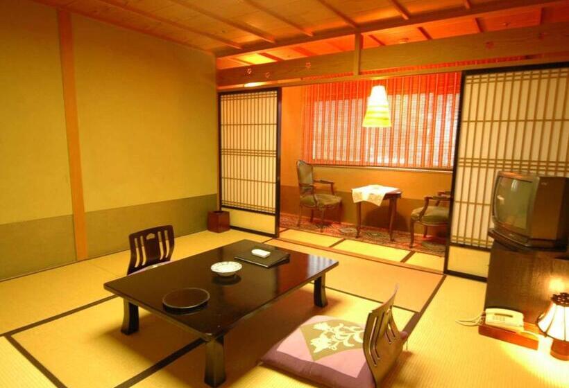 غرفة قياسية حمام مشترك, Kyotoya