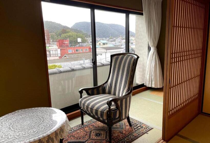 غرفة قياسية, Kyotoya