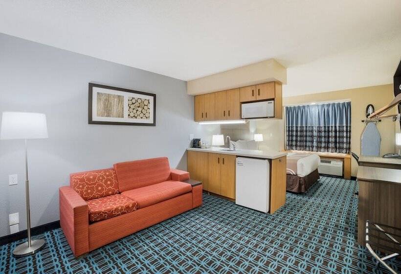 Люкс, Sonesta Essential Hotels Blue Springs