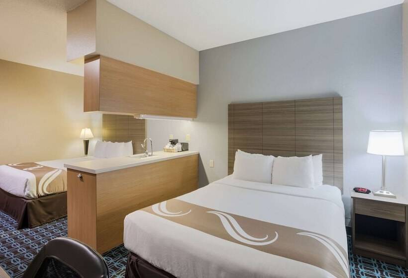 סוויטה, Sonesta Essential Hotels Blue Springs