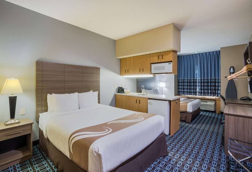 Люкс, Sonesta Essential Hotels Blue Springs