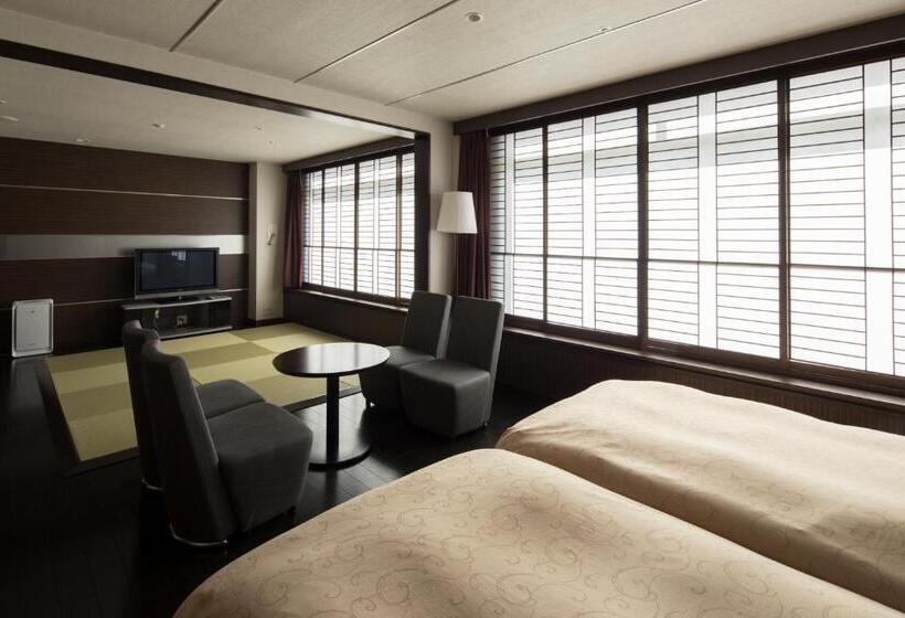 Семейный Номер Deluxe, Sapporo Kitahiroshima Classe