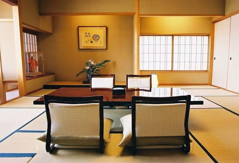 スーペリアールーム, Wakamizu