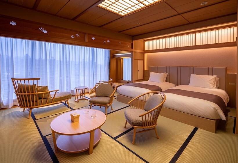 Номер Deluxe, Wakamizu