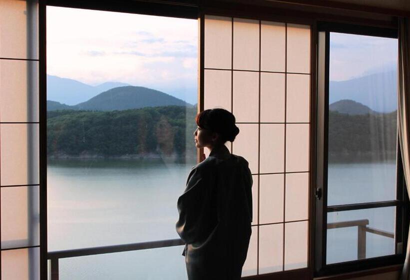 חדר סטנדרט נוף לאגם, Shion