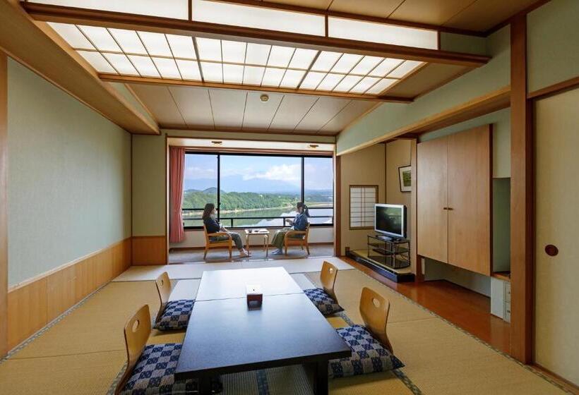 חדר סטנדרט נוף לאגם, Shion