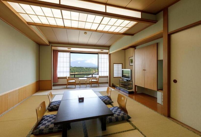 חדר סטנדרט נוף לאגם, Shion