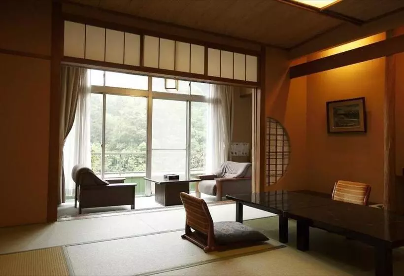 ファミリールーム, Yunokaze Hazu