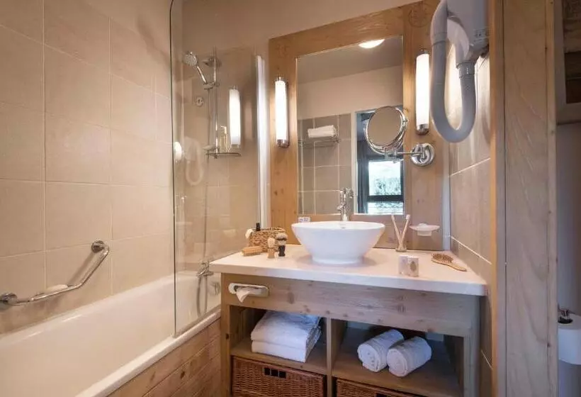 2 Bedrooms Apartment Mountain View, Residence Pierre & Vacances Premium Les Terrasses D Eos