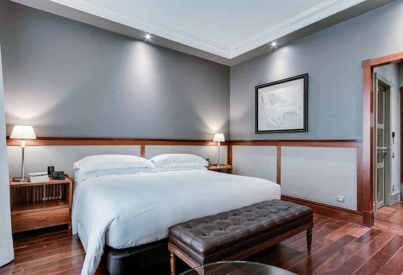 اتاق سوپریور, 1898