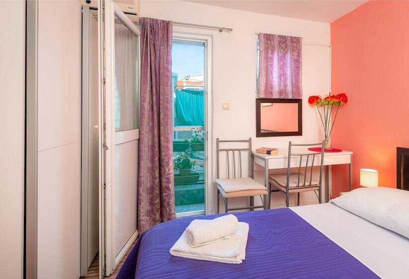 スタンダードルーム, Damira Rooms