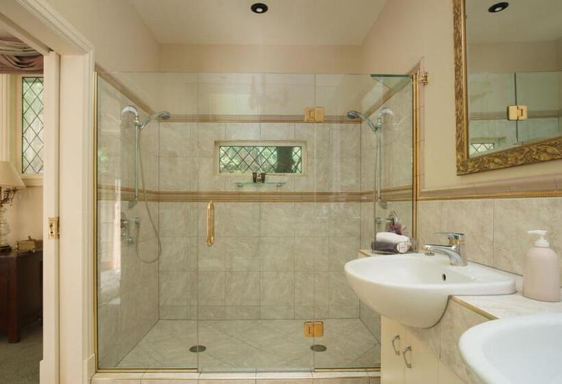 سوئیت پریمیوم, Greenmantle Estate