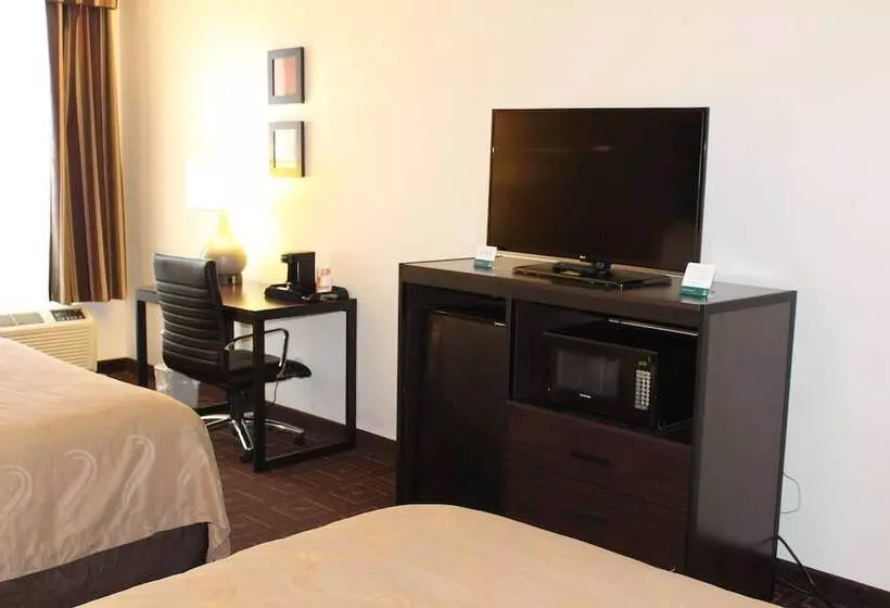 2ダブルベッドのスタンダードルーム, Quality Inn & Suites Nj State Capital Area