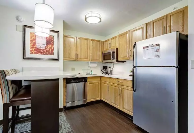 キングサイズベッドのスイートルーム, Staybridge Suites O Fallon Chesterfield, An Ihg