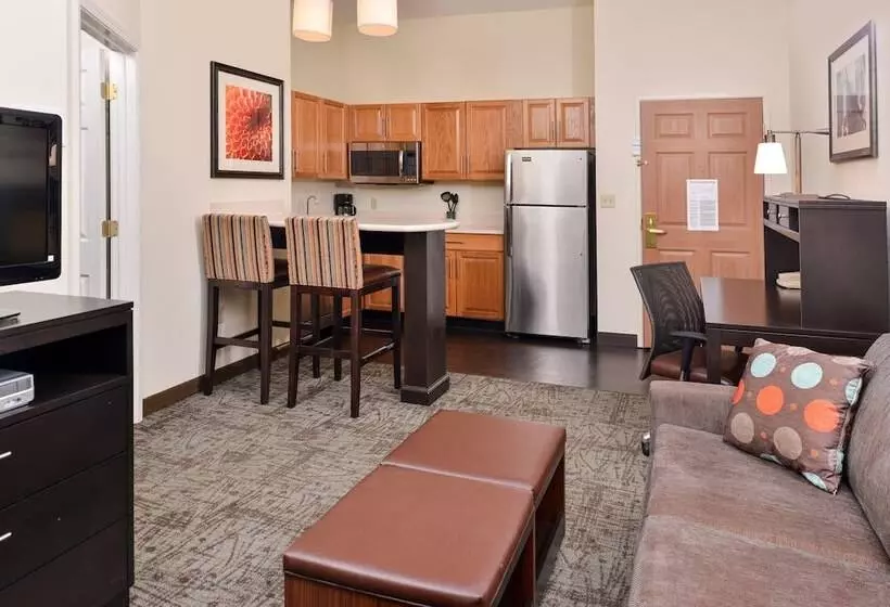 キングサイズベッドのスイートルーム, Staybridge Suites O Fallon Chesterfield, An Ihg