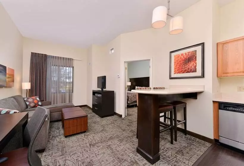 キングサイズベッドのスイートルーム, Staybridge Suites O Fallon Chesterfield, An Ihg