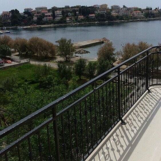 חדר קלאסי, Villa Mediterana