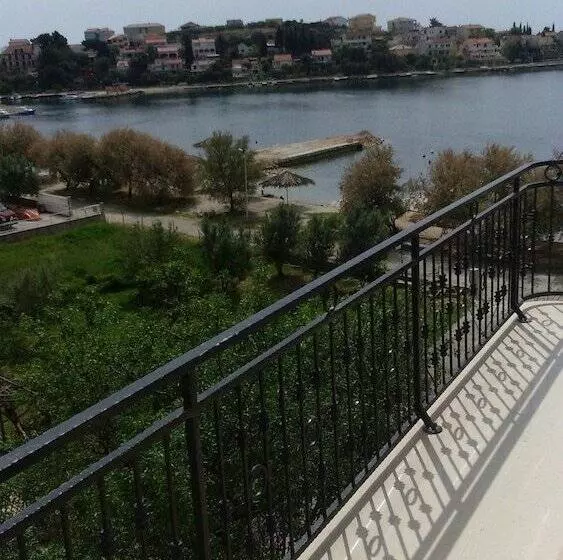 クラシックルーム, Villa Mediterana