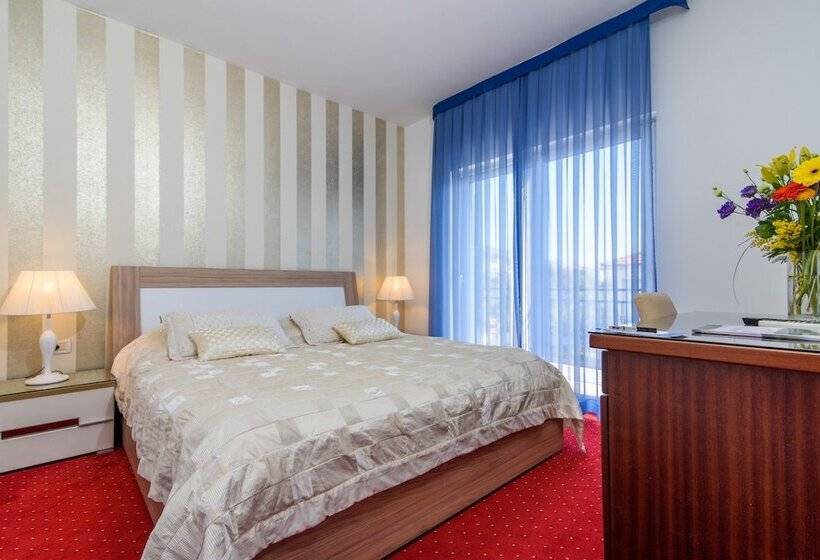 חדר קלאסי, Villa Mediterana