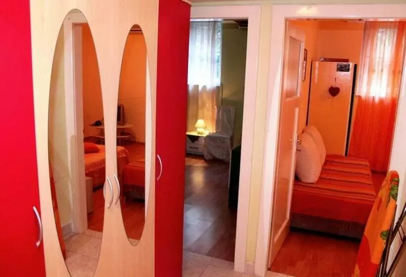Apartament 3 Dormitoris, Guest House With Garden   Zuvan