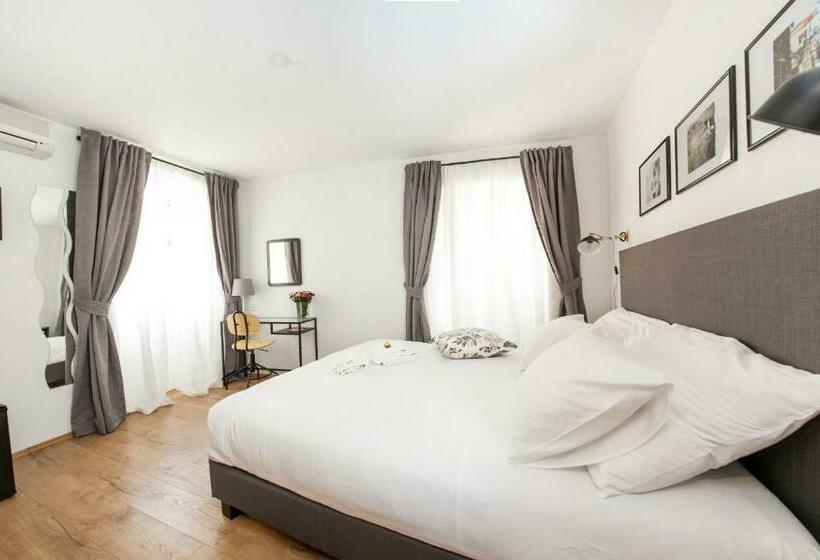 غرفة قياسية, Villa Ivanka