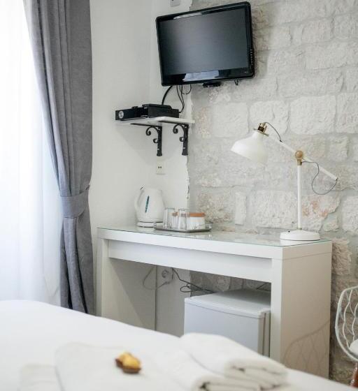 غرفة قياسية, Villa Ivanka