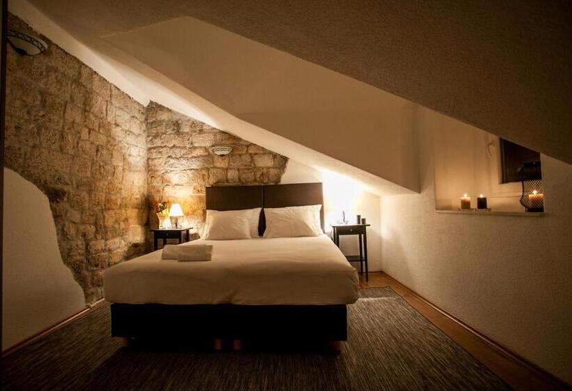 شقة غرفة واحدة, Villa Ivanka