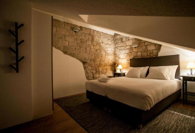 شقة غرفة واحدة, Villa Ivanka