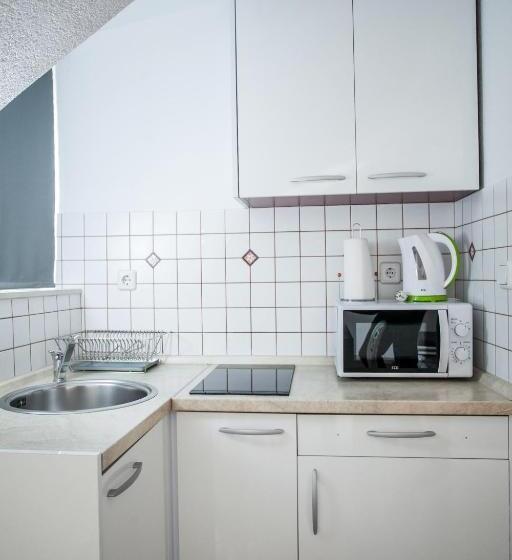 شقة غرفة واحدة, Villa Ivanka