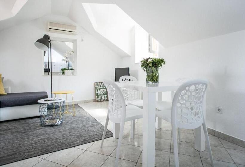 شقة غرفة واحدة, Villa Ivanka