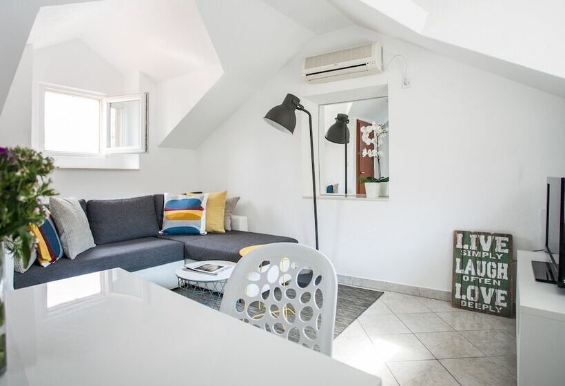 شقة غرفة واحدة, Villa Ivanka