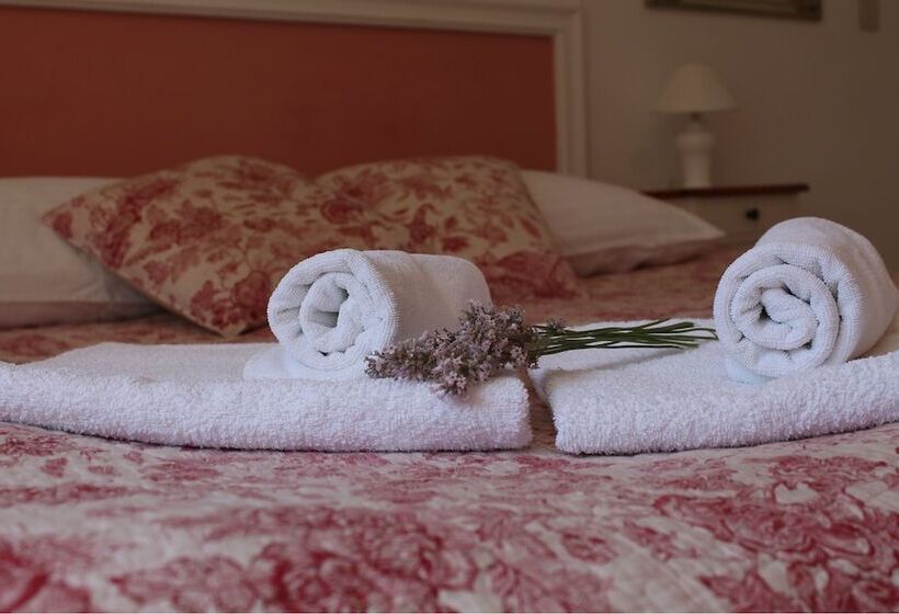 스탠다드 스튜디오, Villa Mandolina Apartments