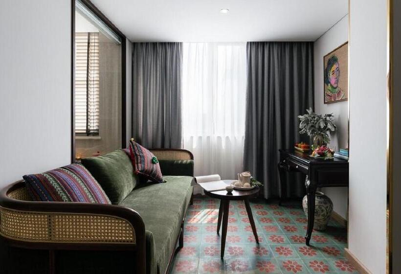 مجموعه ویستا شهر, Au Lac Legend