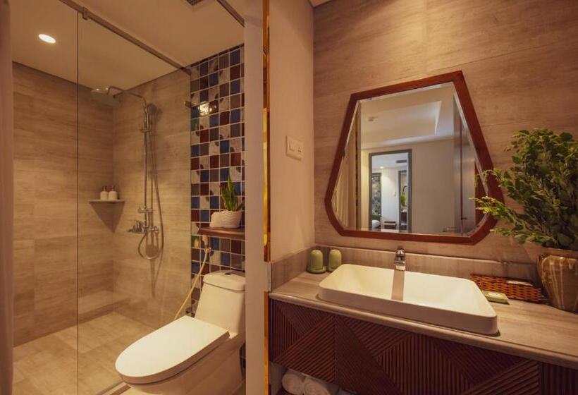 سوییت خانوادگی, Au Lac Legend