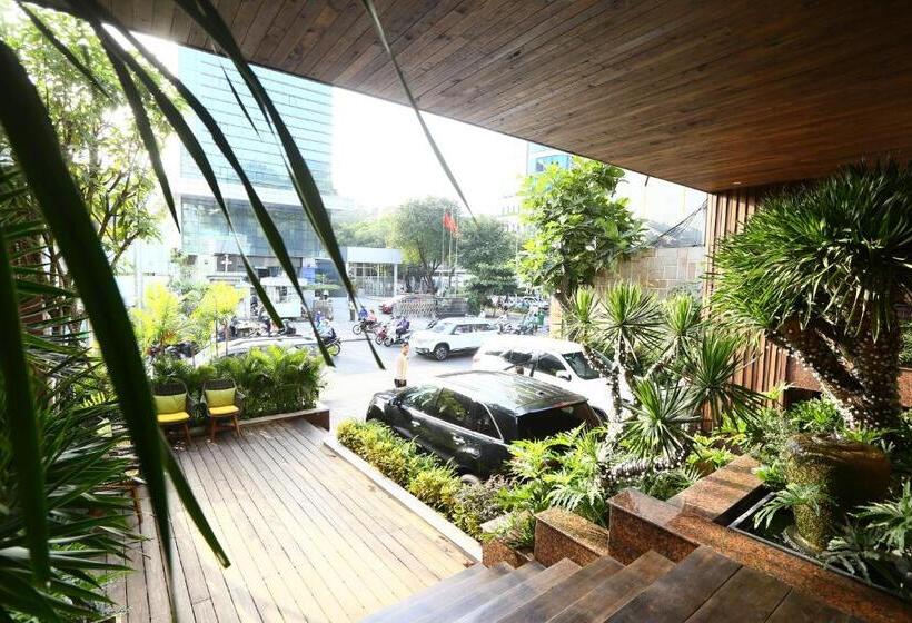 سوییت خانوادگی, Au Lac Legend