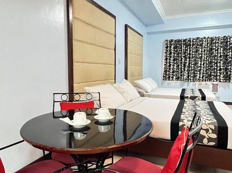 패밀리 룸, Jupiter Suites
