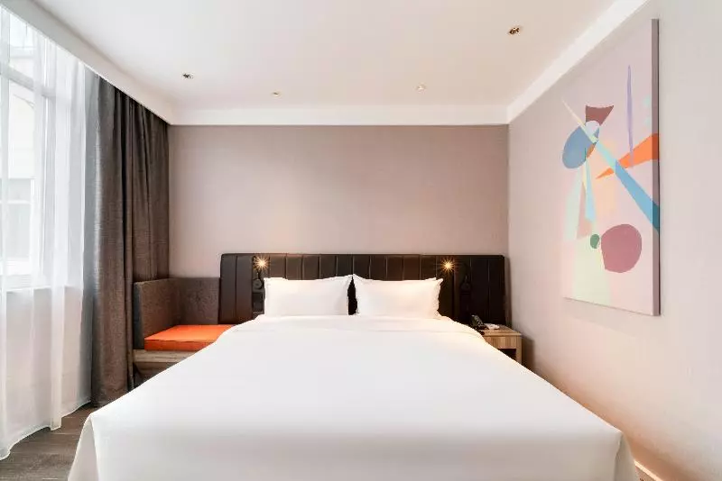اتاق استاندارد سه نفره, Jupiter Suites